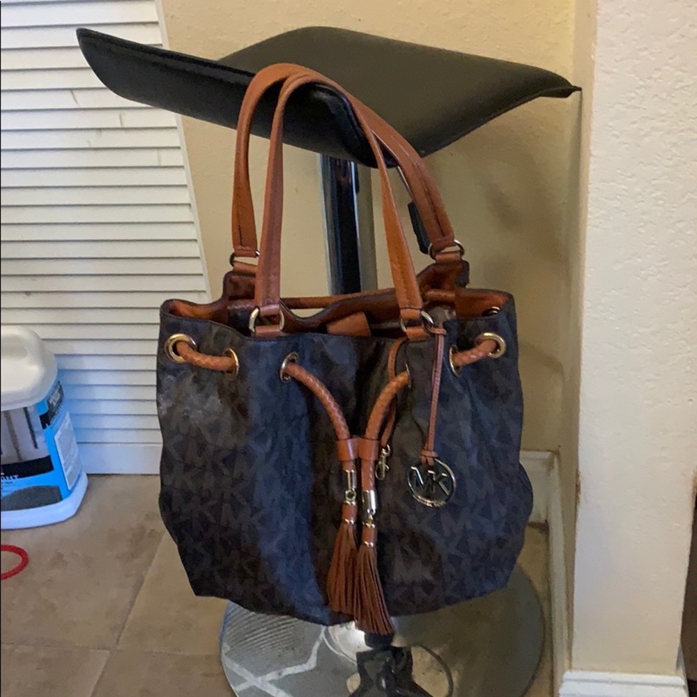 Michael Kors barrel tye purse